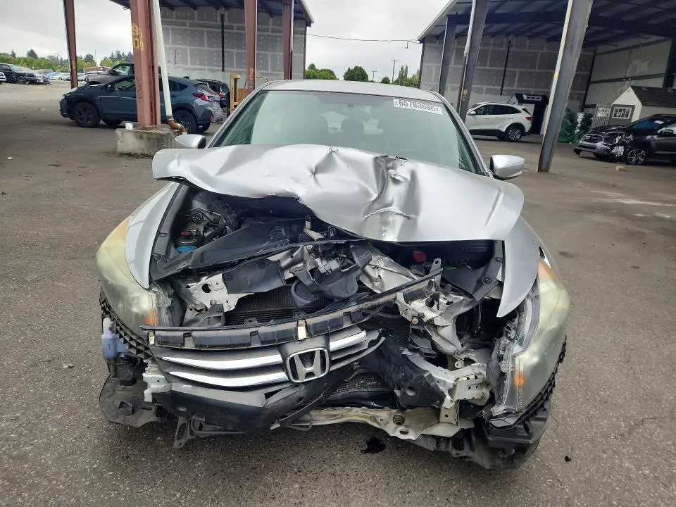 2011 HONDA ACCORD LXP  