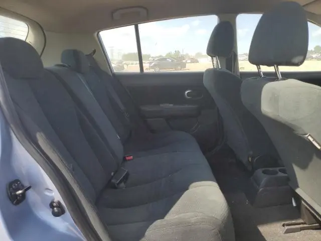 2010 NISSAN VERSA S  