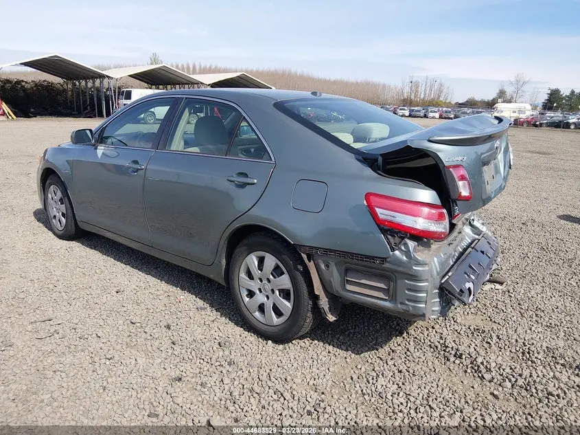 2011 TOYOTA CAMRY LE