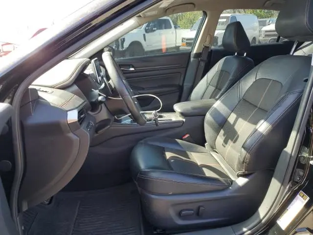 2019 NISSAN ALTIMA SR