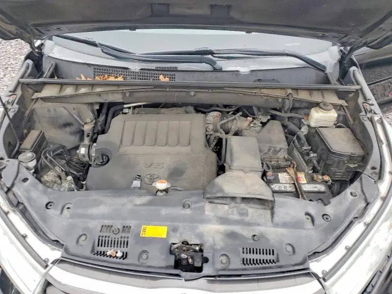 2016 TOYOTA HIGHLANDER XLE  