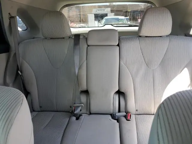 2012 TOYOTA VENZA LE  