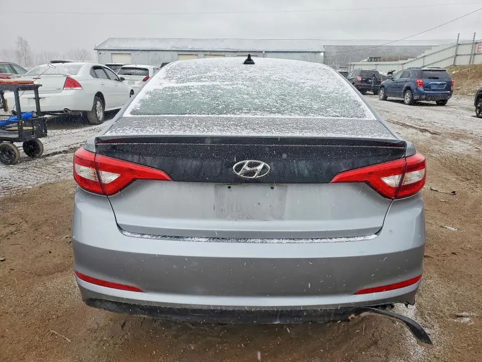 2017 HYUNDAI SONATA SE  