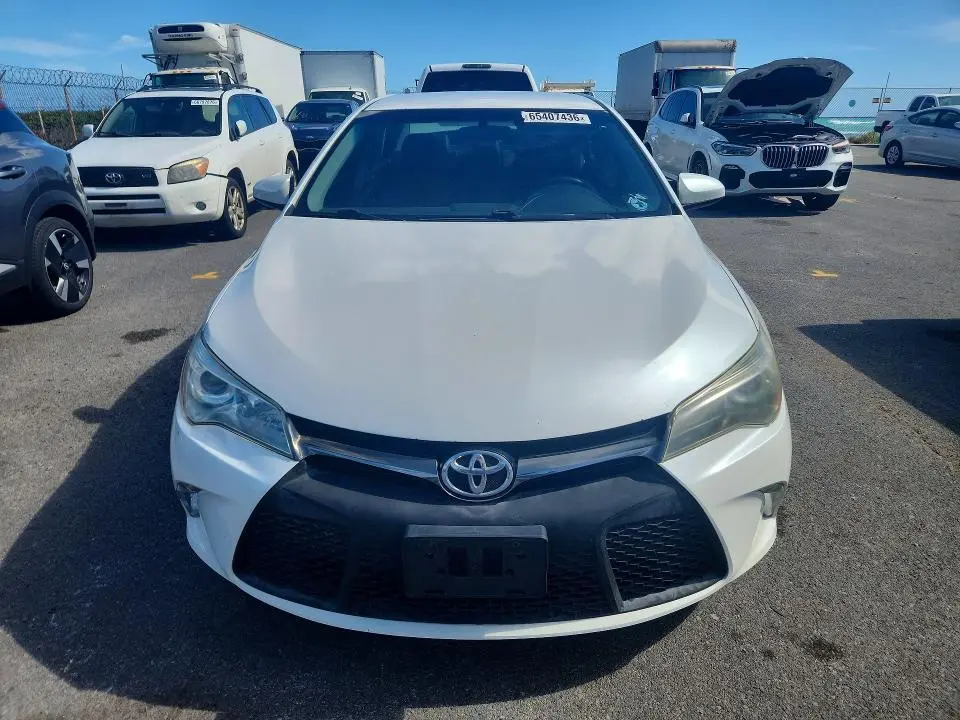 2015 TOYOTA CAMRY LE  