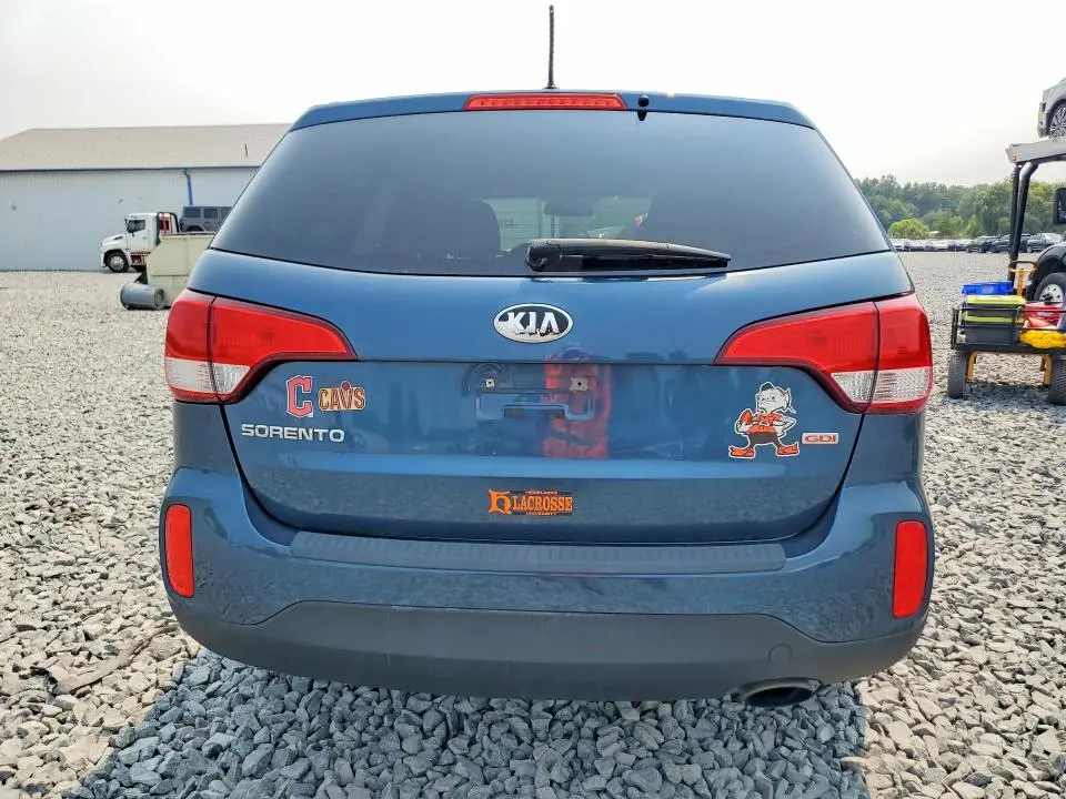2014 KIA SORENTO LX  