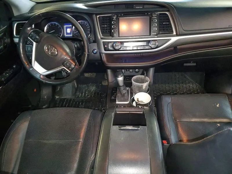2017 TOYOTA HIGHLANDER LIMITED  