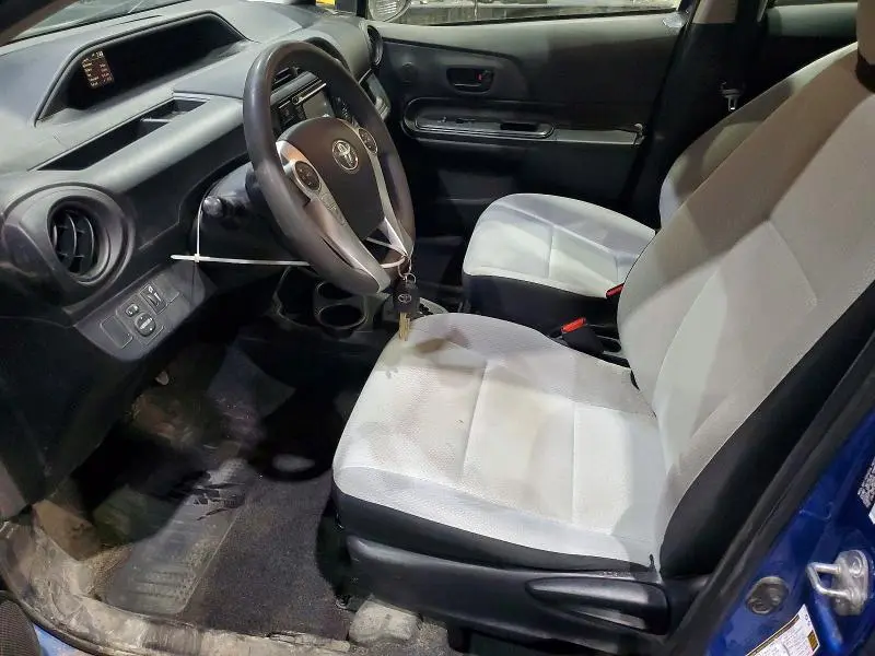 2016 TOYOTA PRIUS C ONE  