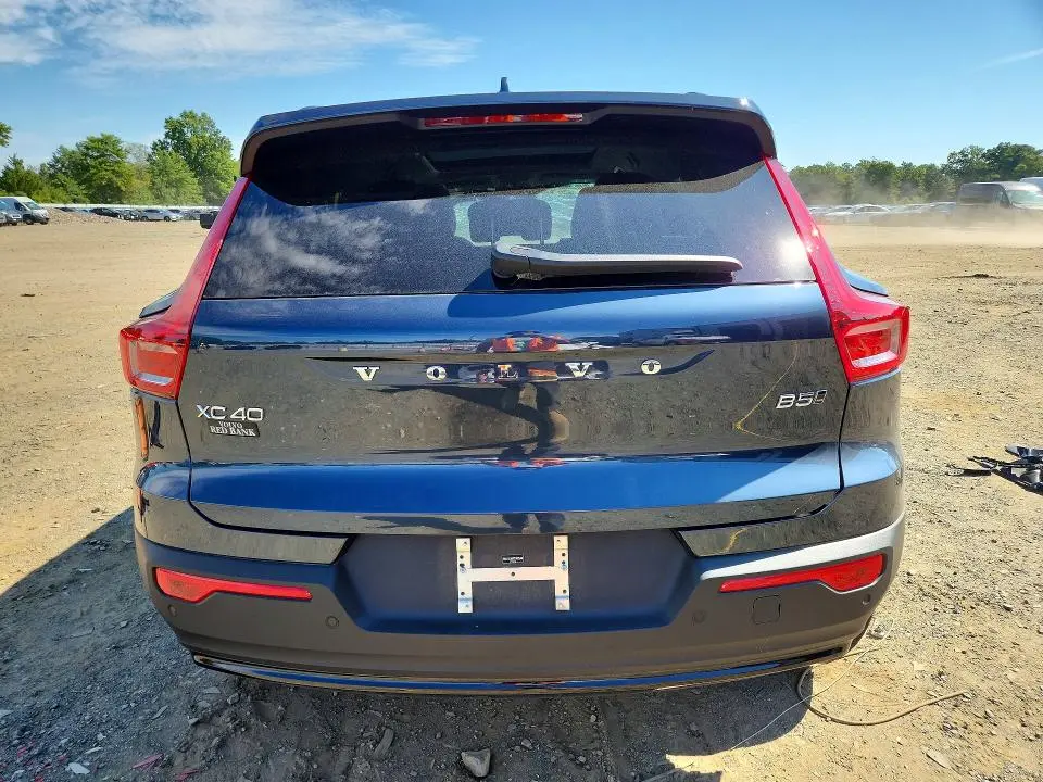 2026 VOLVO XC40 ULTRA  