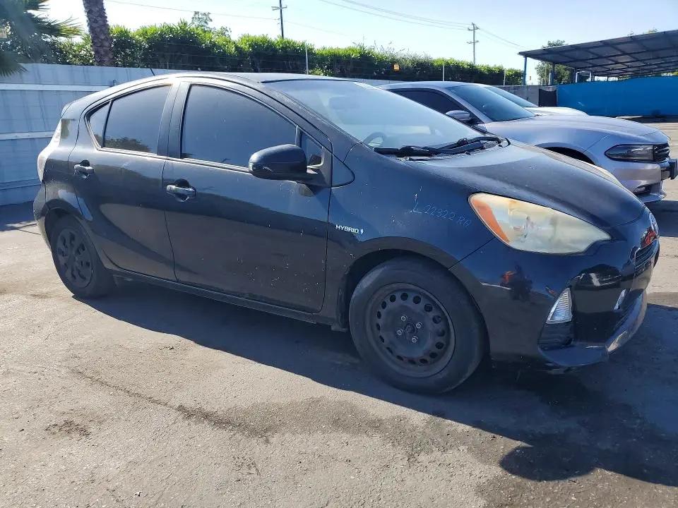 2013 TOYOTA PRIUS C TWO  