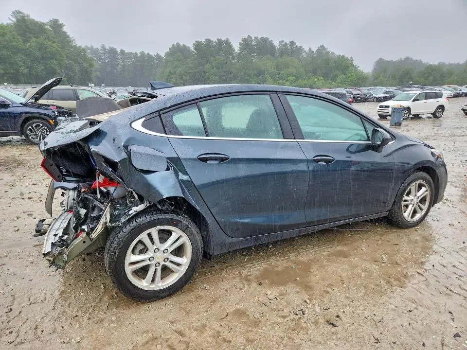 2018 CHEVROLET CRUZE LT  