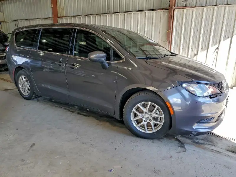 2021 CHRYSLER VOYAGER LX  