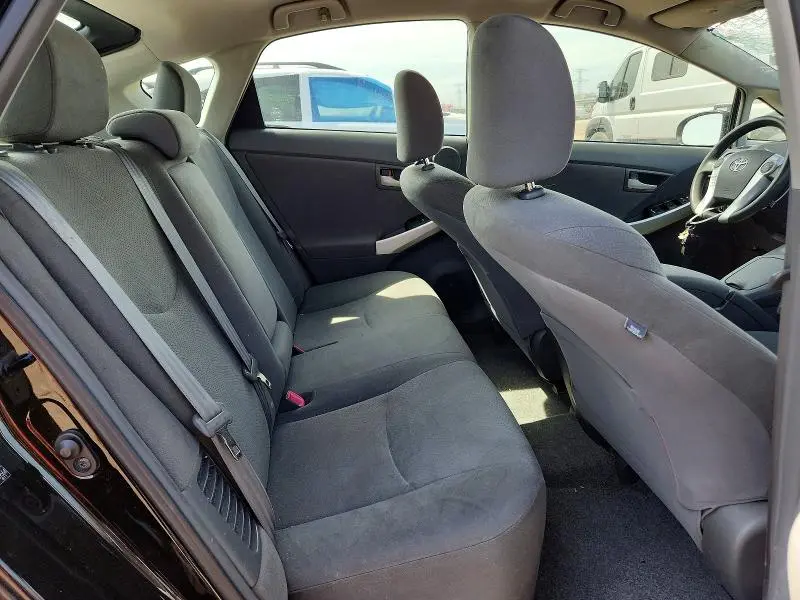 2010 TOYOTA PRIUS III  