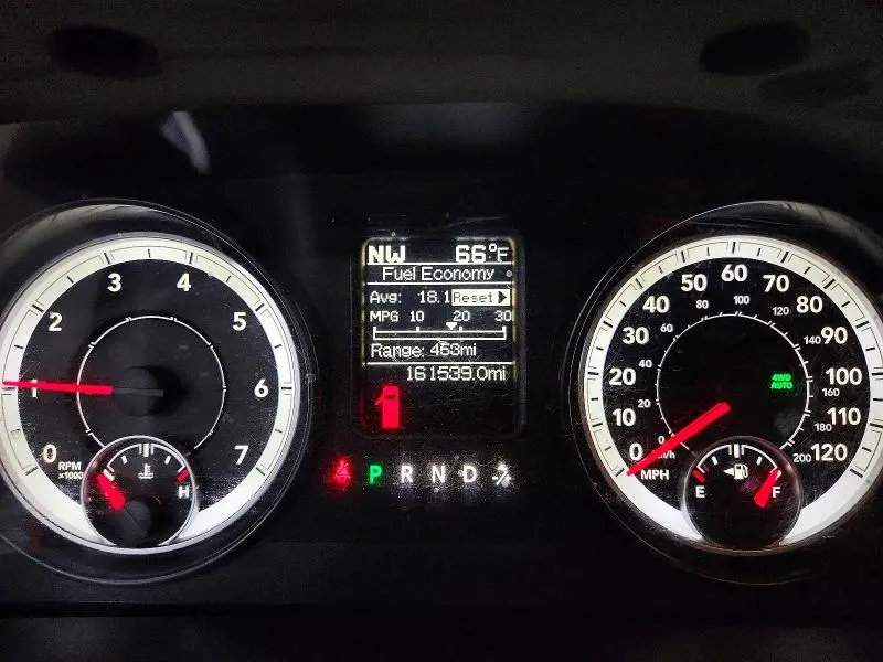 2015 RAM 1500 SLT  