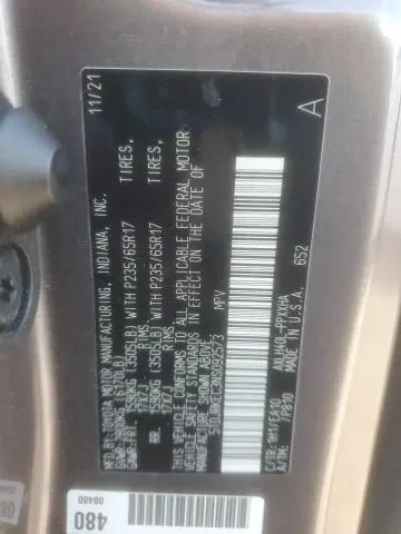 2022 TOYOTA SIENNA XLE  