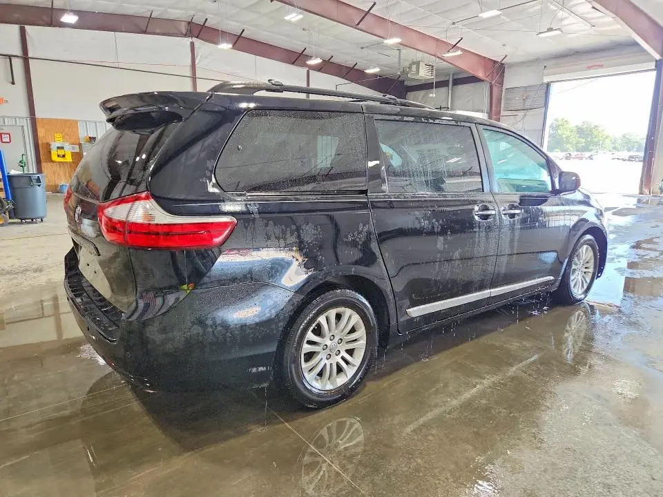 2017 TOYOTA SIENNA XLE 8-PASSENGER  