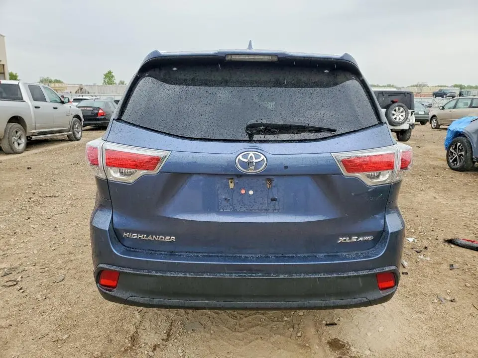 2016 TOYOTA HIGHLANDER XLE  