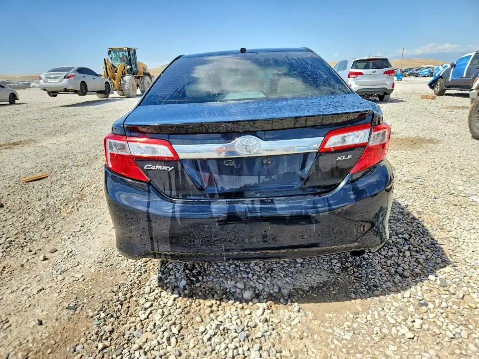 2012 TOYOTA CAMRY XLE  