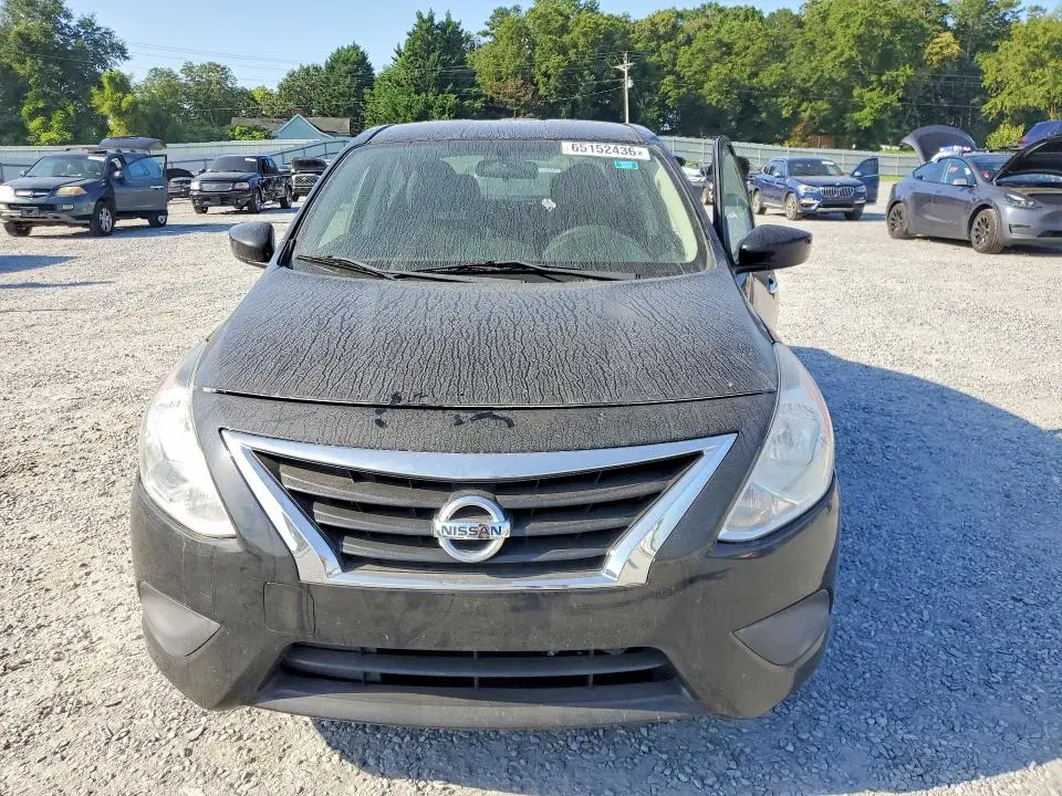 2018 NISSAN VERSA SV  