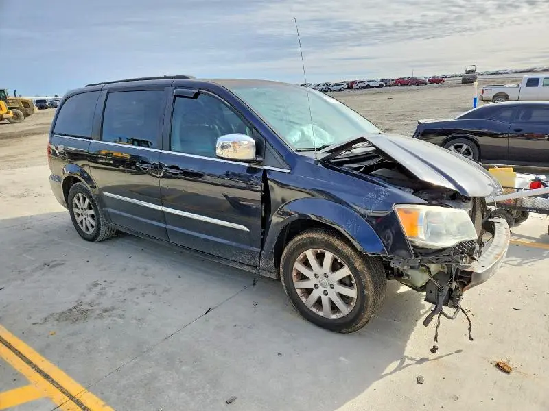 2011 CHRYSLER TOWN & COUNTRY TOURING L  