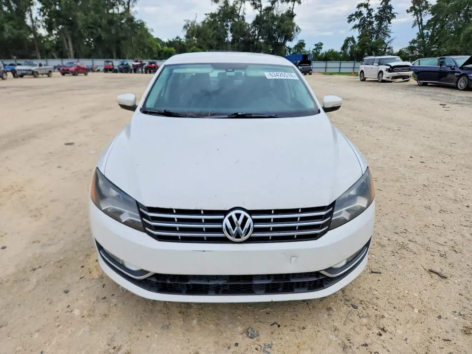 2015 VOLKSWAGEN PASSAT S  