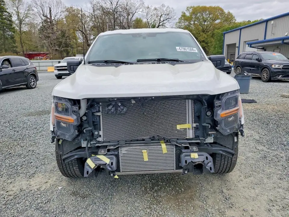 2025 FORD F150 STX  