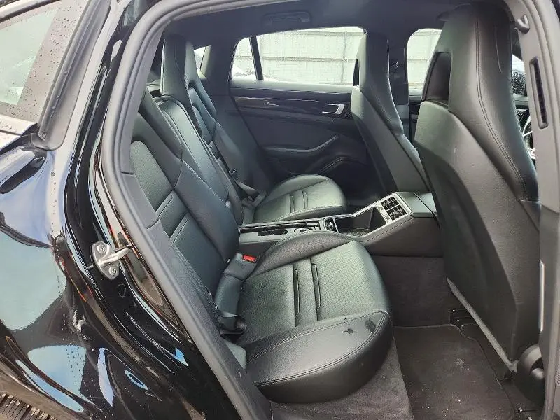 2018 PORSCHE PANAMERA 4  