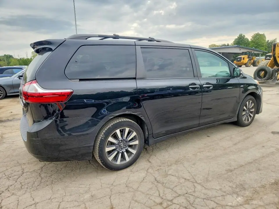 2019 TOYOTA SIENNA LIMITED PREMIUM 7-PASSENGER  