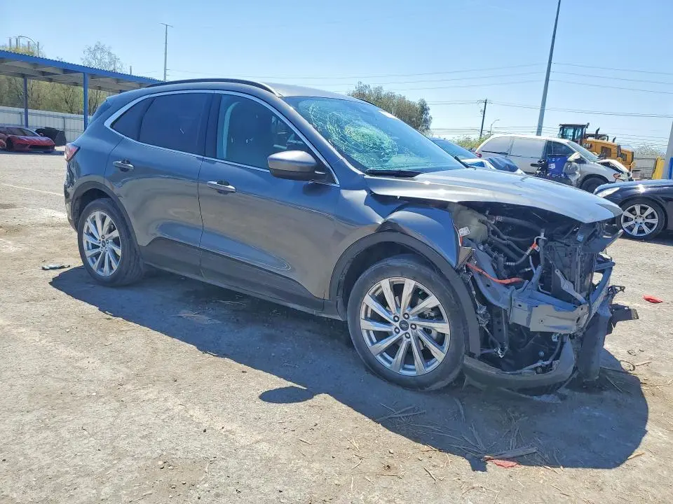2022 FORD ESCAPE TITANIUM  