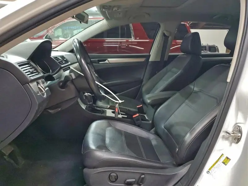 2019 VOLKSWAGEN PASSAT WOLFSBURG  