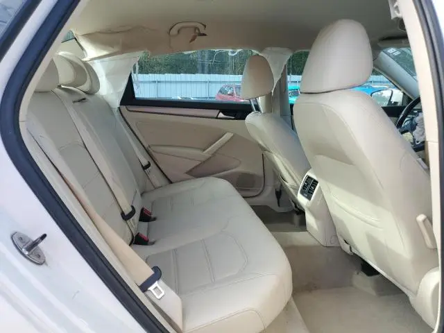 2014 VOLKSWAGEN PASSAT SE