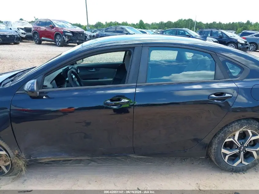 2019 KIA FORTE LXS
