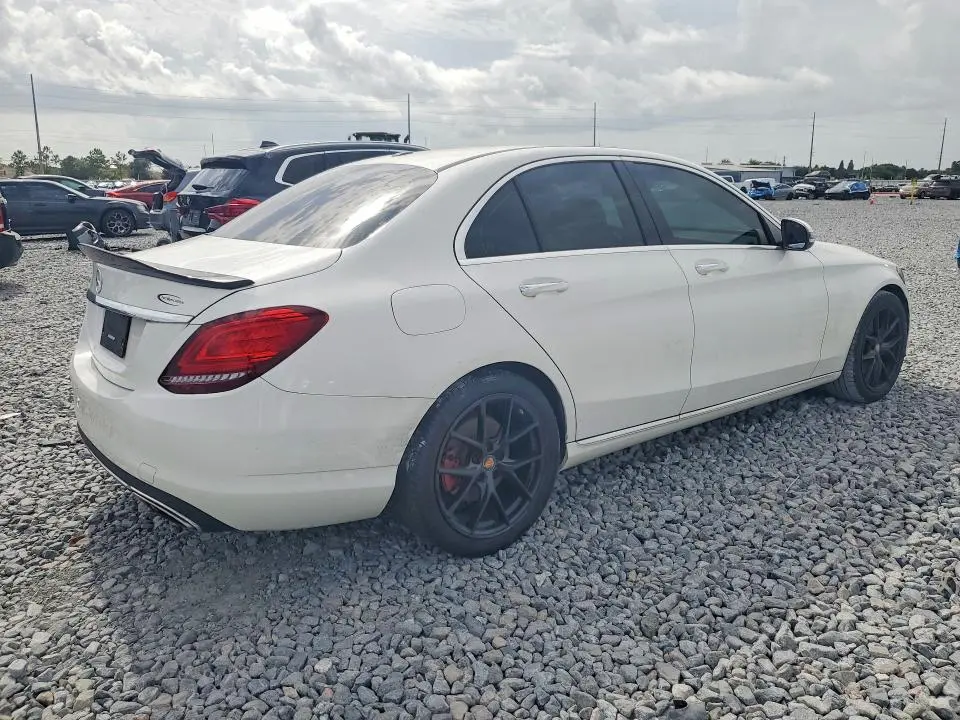 2019 MERCEDES-BENZ C 300  