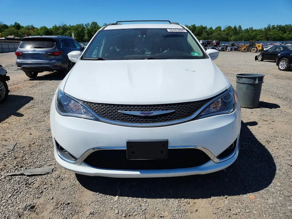 2017 CHRYSLER PACIFICA TOURING L  