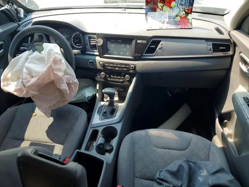 2017 KIA NIRO LX  