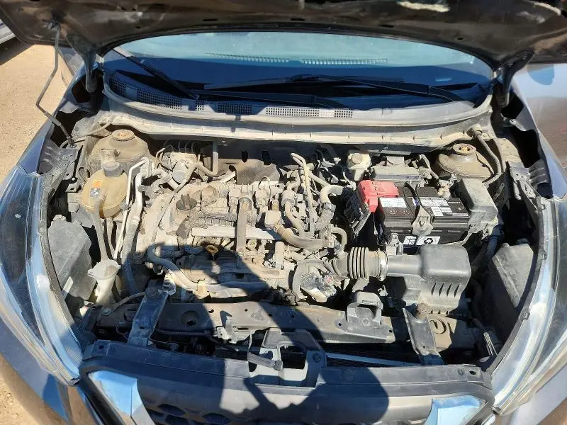 2020 NISSAN KICKS S  