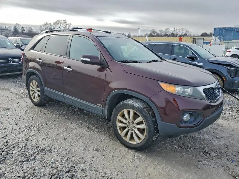 2011 KIA SORENTO BASE  