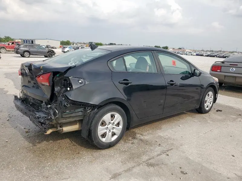 2017 KIA FORTE LX  