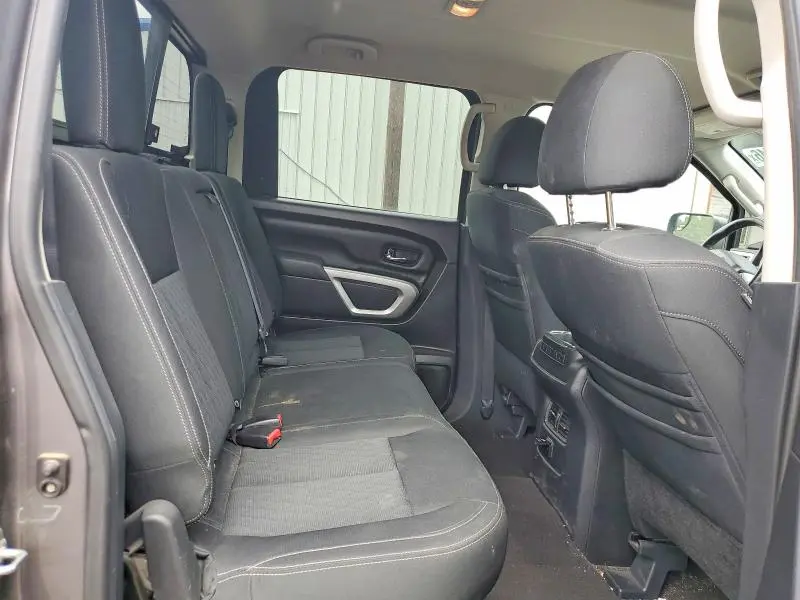 2018 NISSAN TITAN SV  