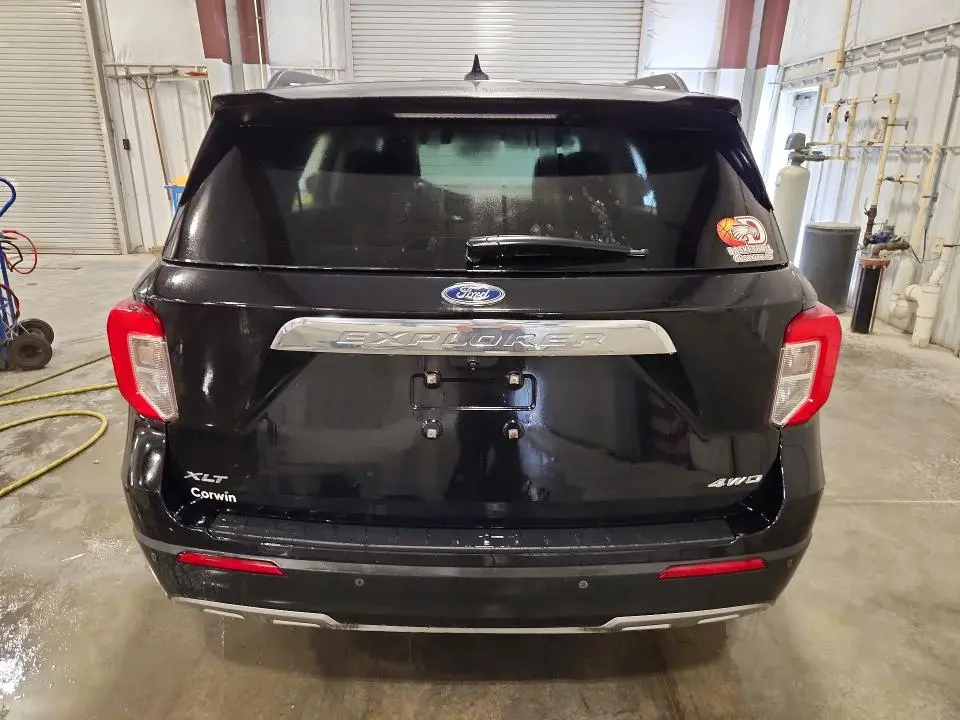 2022 FORD EXPLORER XLT  