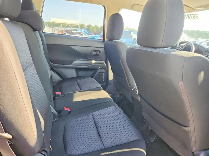 2014 MITSUBISHI OUTLANDER SE  