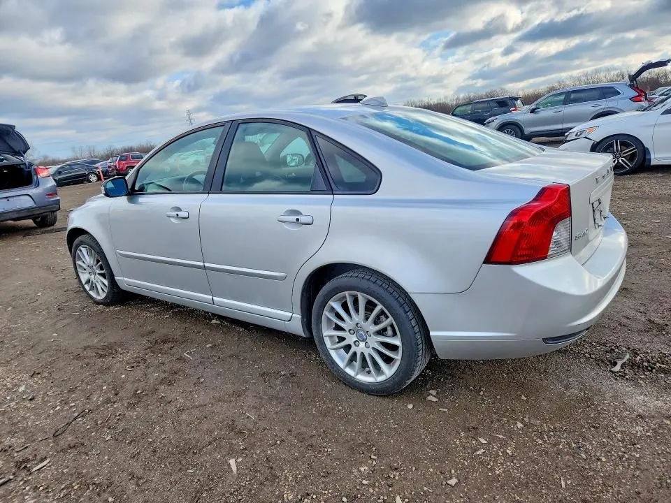 2010 VOLVO S40 2.4I  