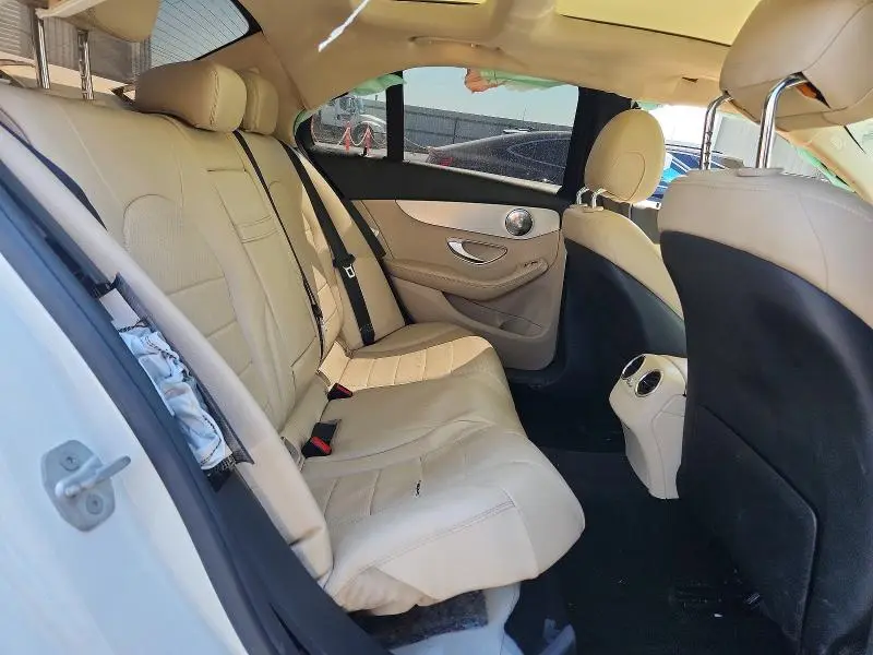 2016 MERCEDES-BENZ C 300  