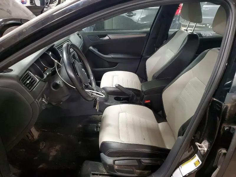 2016 VOLKSWAGEN JETTA SPORT  