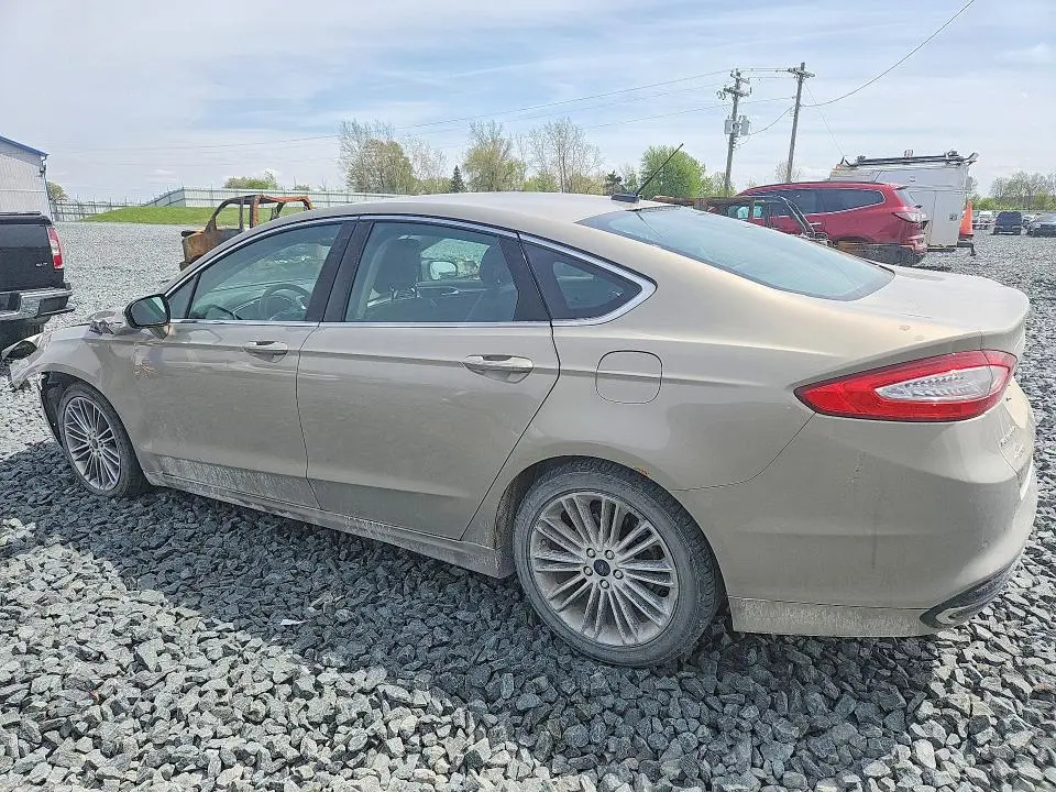 2015 FORD FUSION SE  