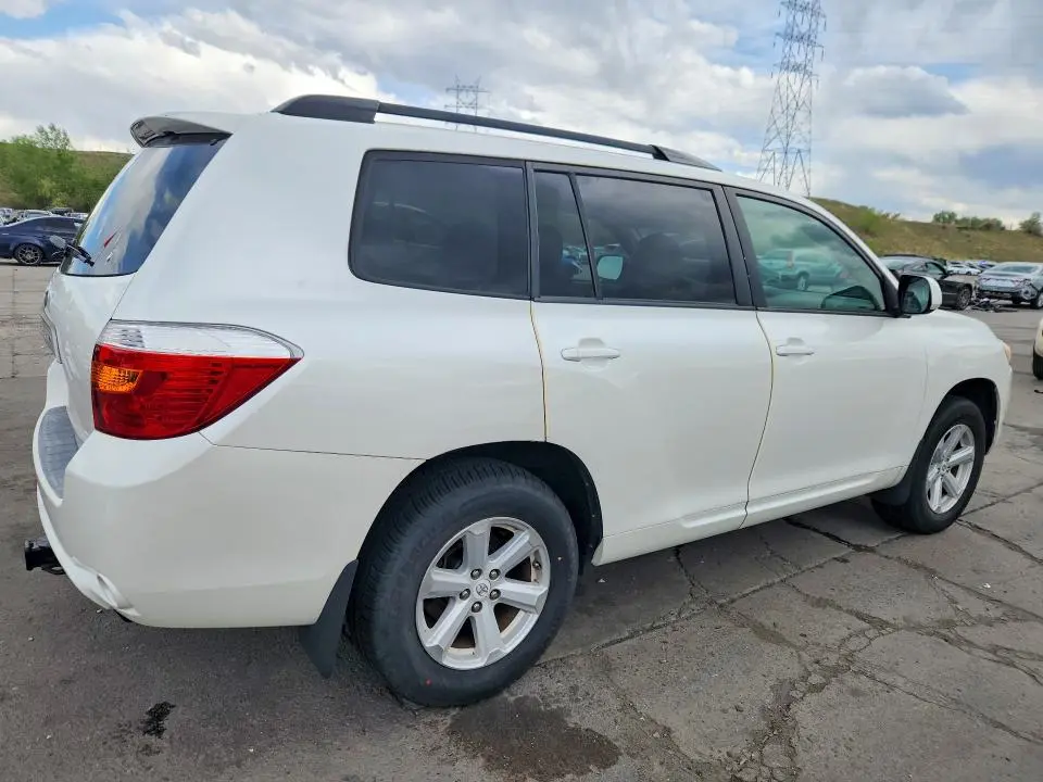 2010 TOYOTA HIGHLANDER SE  