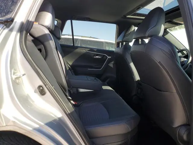 2020 TOYOTA RAV4 XSE