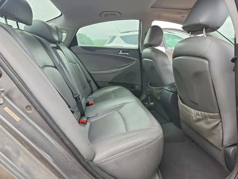 2011 HYUNDAI SONATA SE  