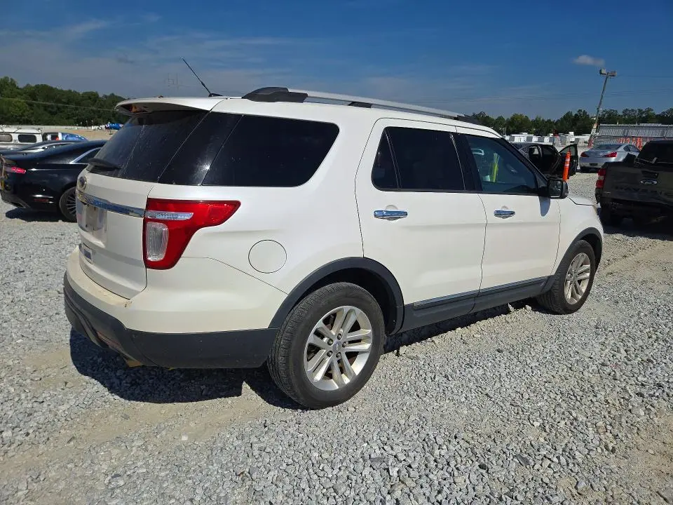 2011 FORD EXPLORER XLT  
