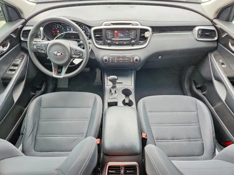 2016 KIA SORENTO LX  