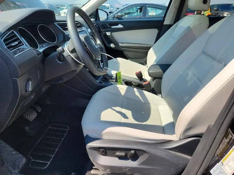 2021 VOLKSWAGEN TIGUAN SE  